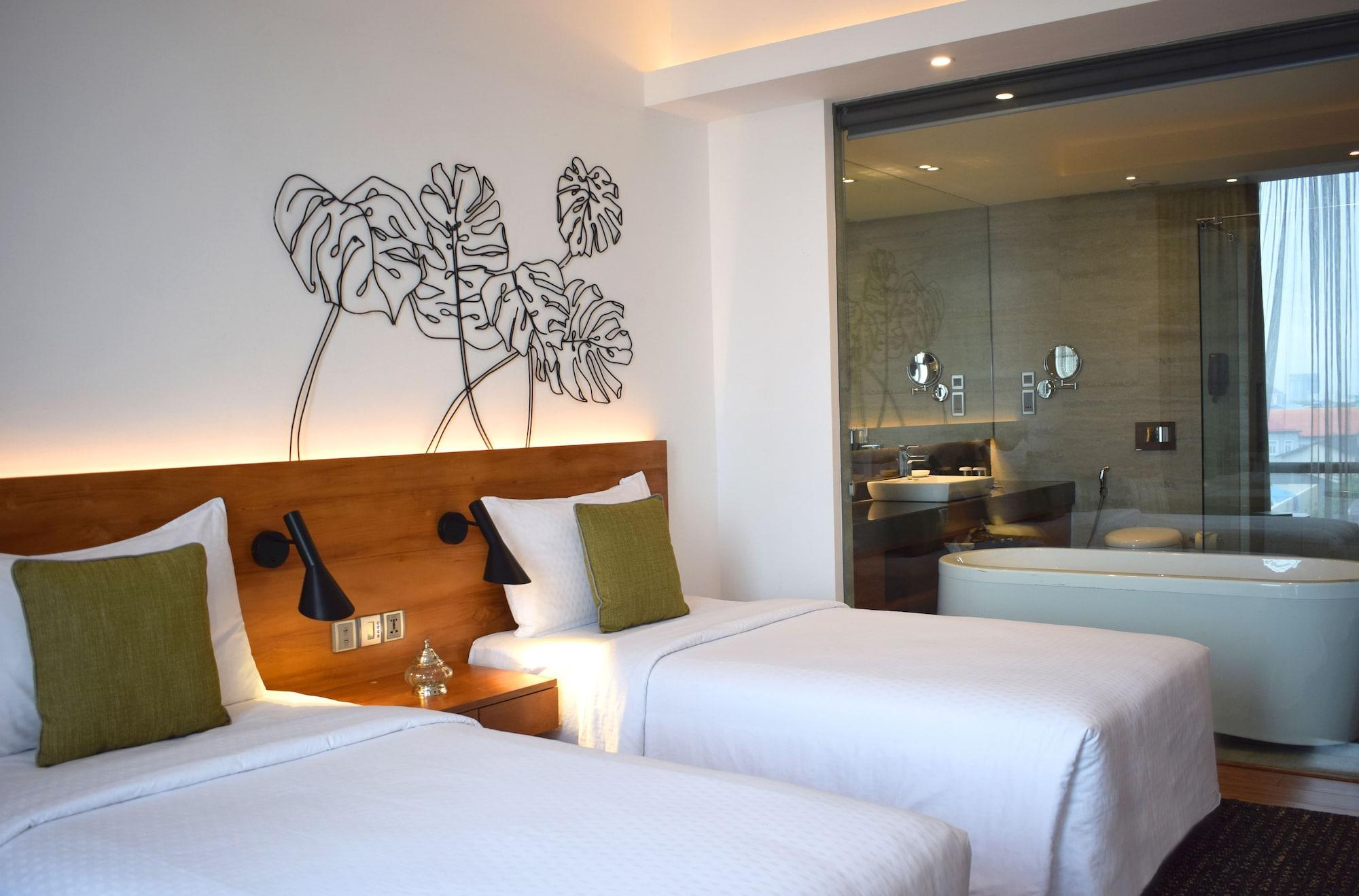 Jetwing Seven Hotel 5*