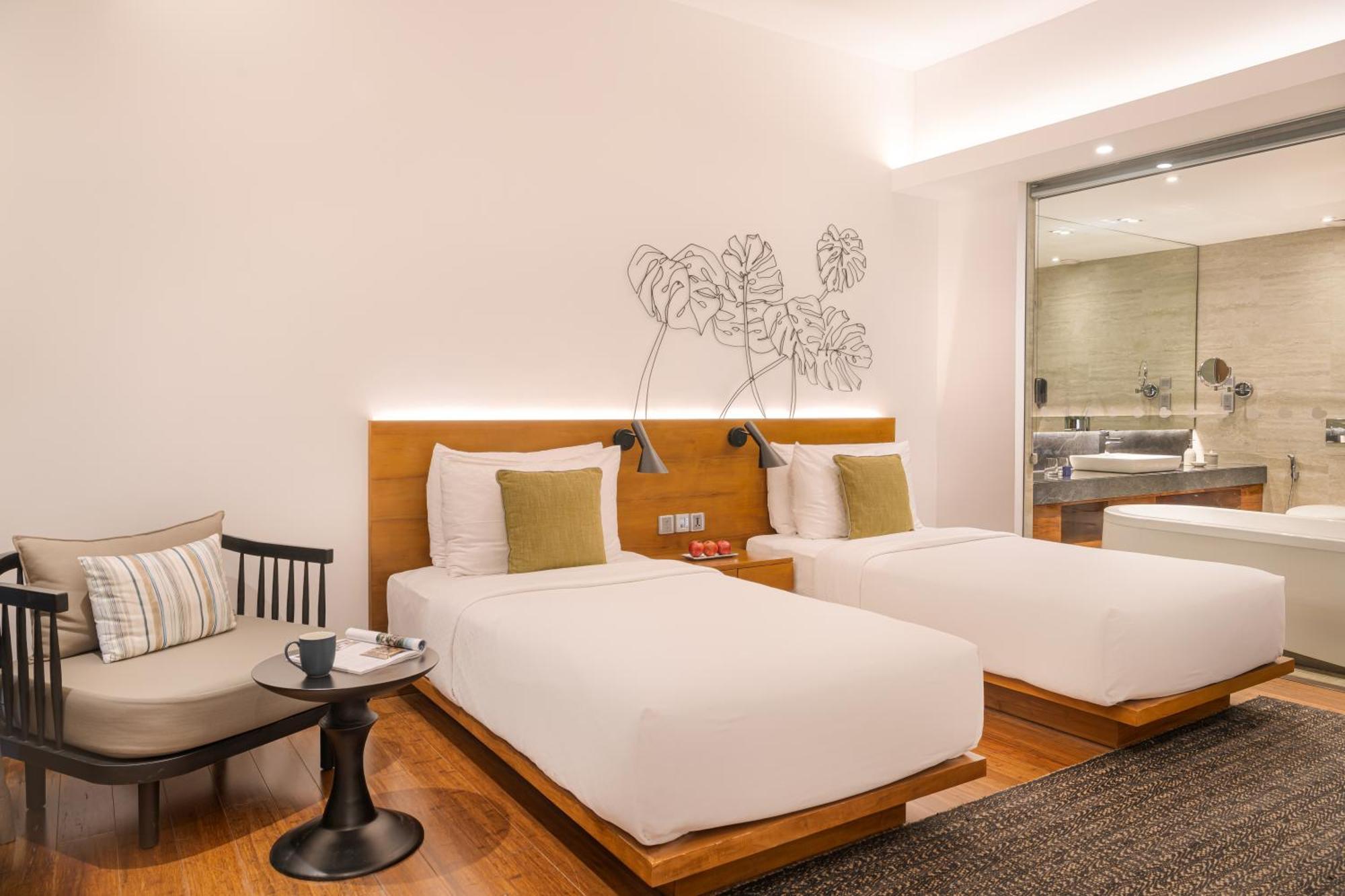 Jetwing Seven Hotel 5*