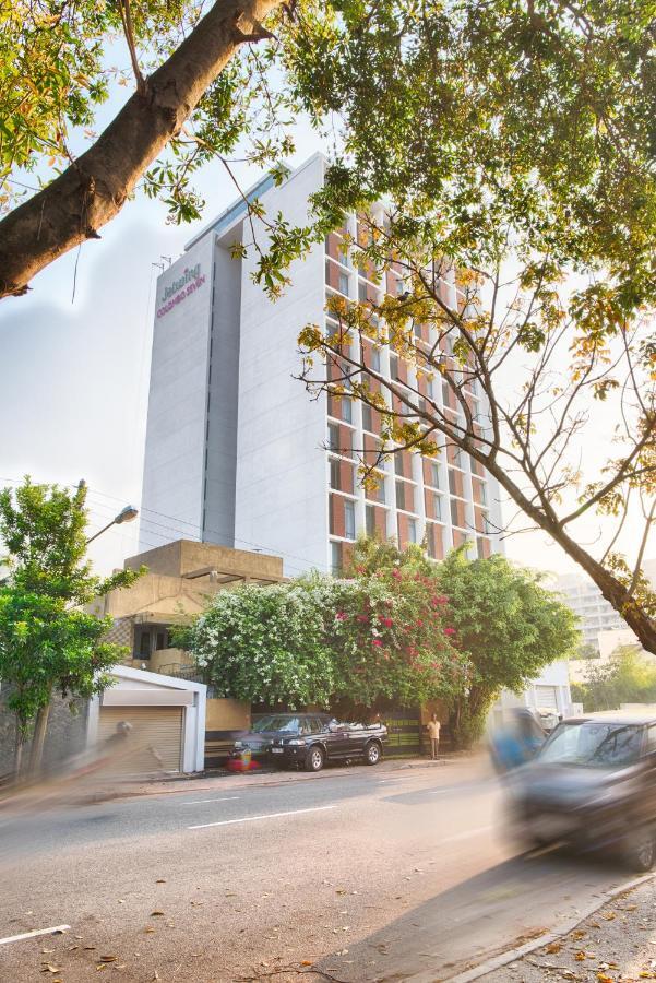 Hotel Jetwing Seven 5*